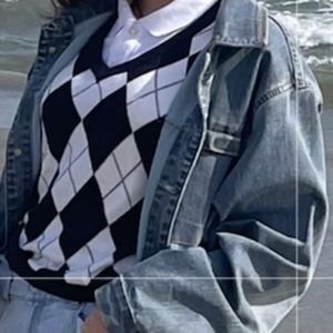 BRANDY MELVILLE ARGYLE SWEATER VEST